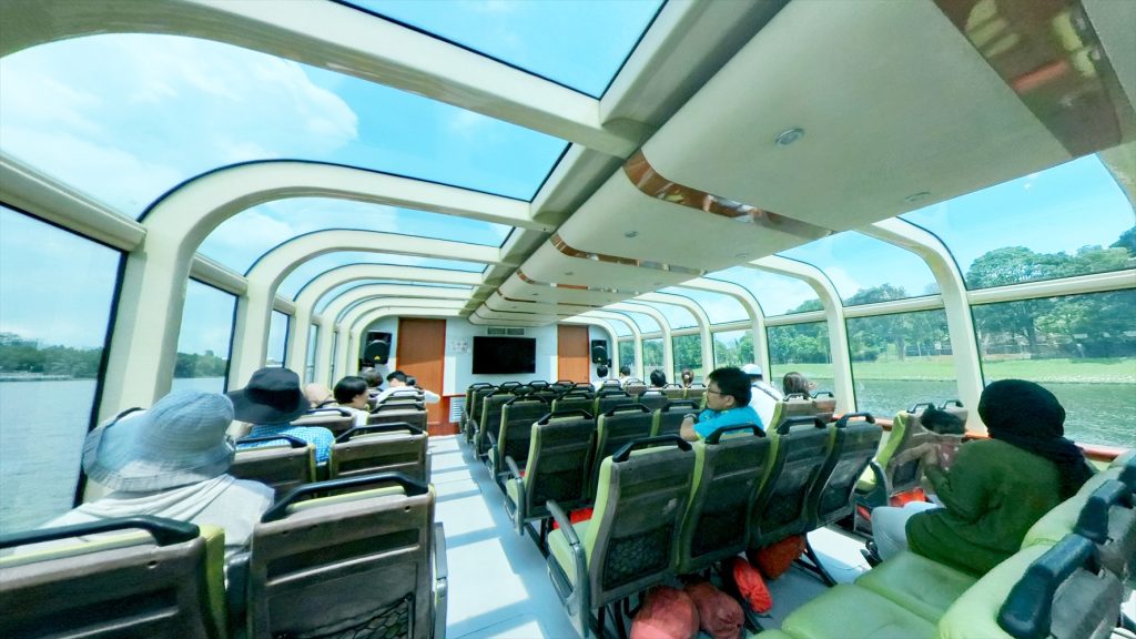 プトラジャヤ湖クルーズ