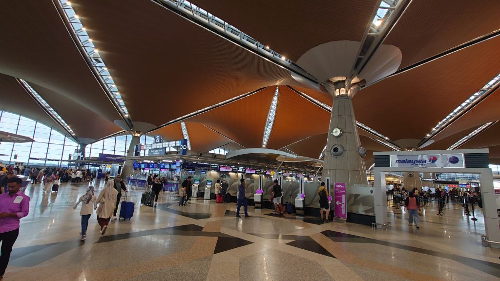 KILA出発フロア2