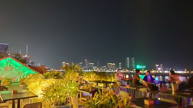 ルーフトップバー「Le Moon Rooftop」2